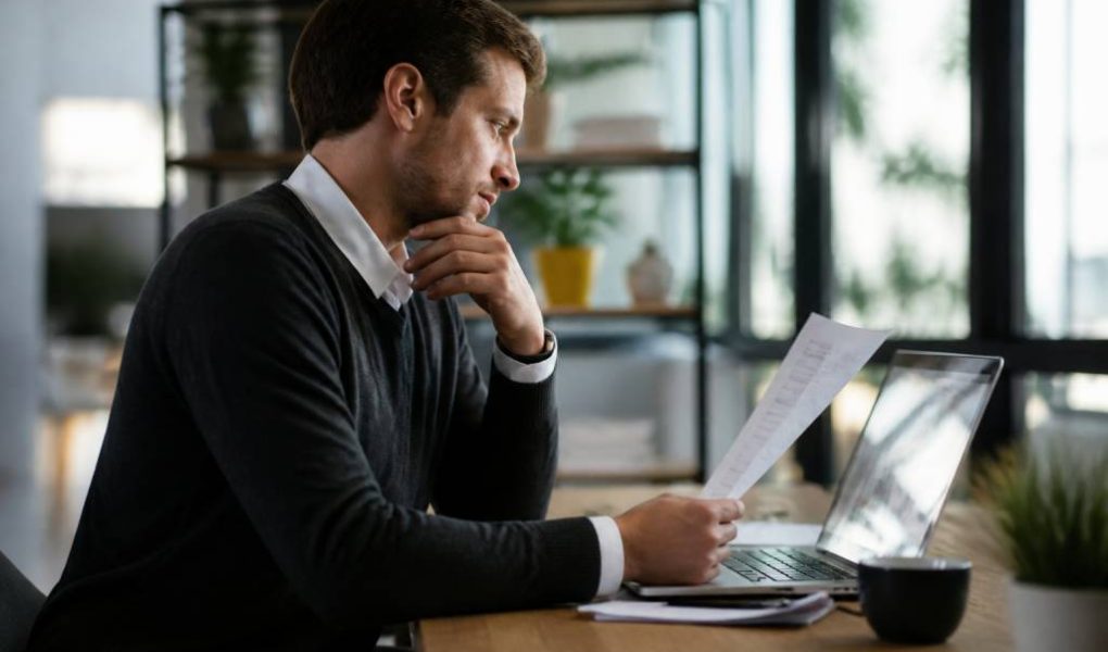 À qui adresser une lettre de motivation : les règles à suivre pour réussir sa candidature